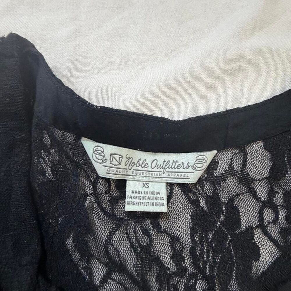 3 piece bundle Blouse - Picture 6 of 7